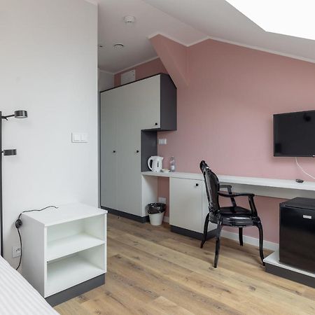 Ae Hostel Nowy Swiat Варшава Экстерьер фото